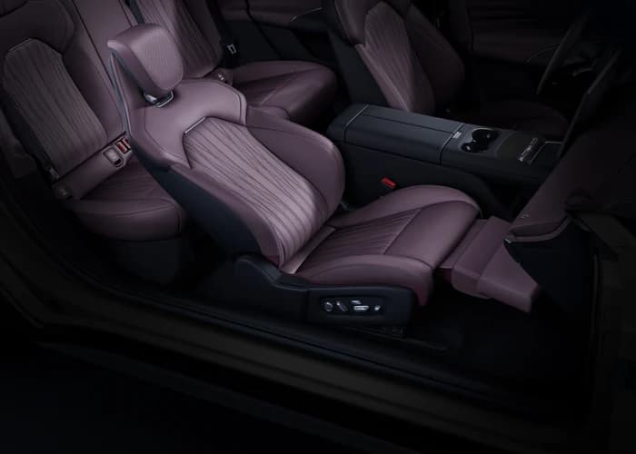 Front Passenger Zero-Gravity Seat + 10-Point Massage