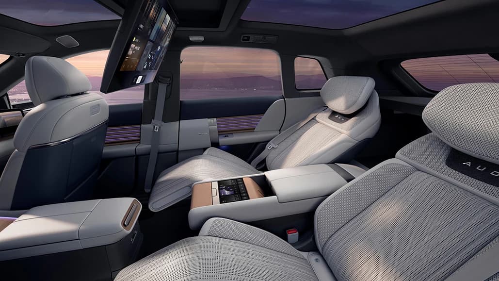 Grand First-Class Zero-Gravity Cabin — 18-way, 400 mm leg rest, massage